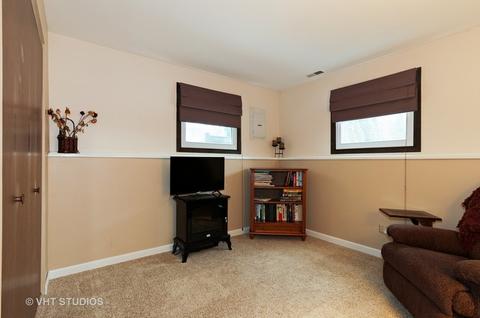 1323 Campbell Ave, Wheaton, IL 60189 photo 9