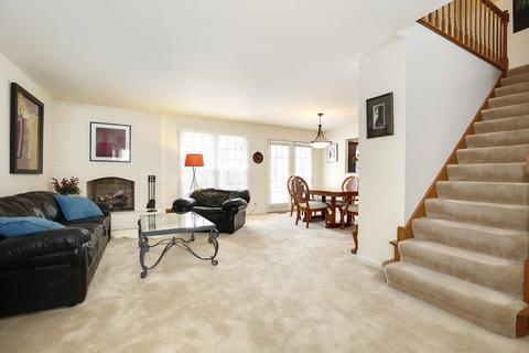 1808 Courtenay Dr, Wheaton, IL 60189 photo 9
