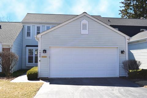 1808 Courtenay Dr, Wheaton, IL 60189 photo 2