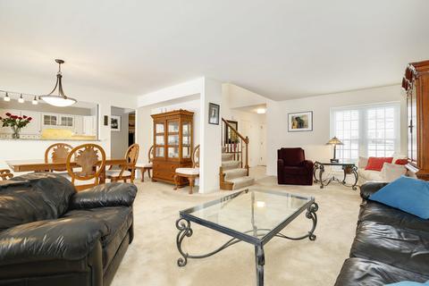 1808 Courtenay Dr, Wheaton, IL 60189 photo 10