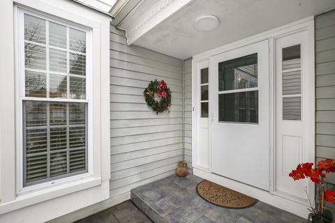 1808 Courtenay Dr, Wheaton, IL 60189 photo 3