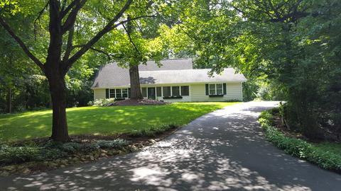172 Stonegate Rd, Trout Valley, IL 60013 photo 1