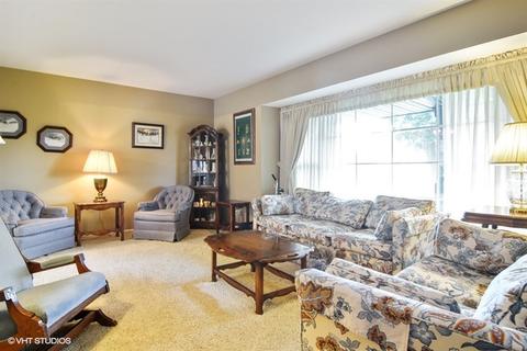1302 E Thayer St, Mount Prospect, IL 60056 photo 2