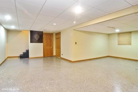 1302 E Thayer St, Mount Prospect, IL 60056 photo 11