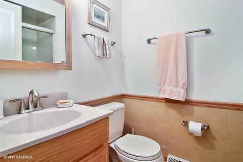 1302 E Thayer St, Mount Prospect, IL 60056 photo 13