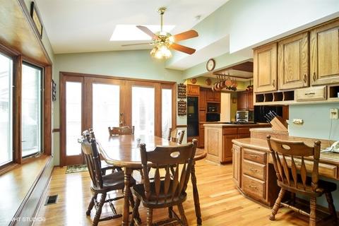 1302 E Thayer St, Mount Prospect, IL 60056 photo 7