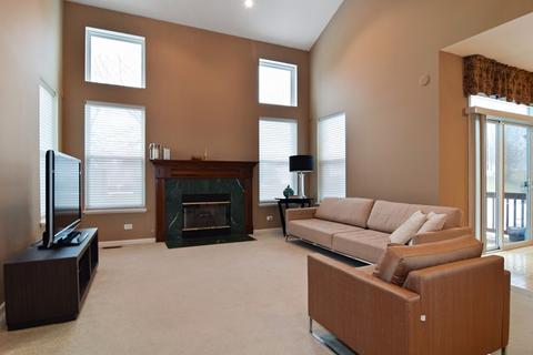 6090 Irene Dr, Hoffman Estates, IL 60192 photo 9