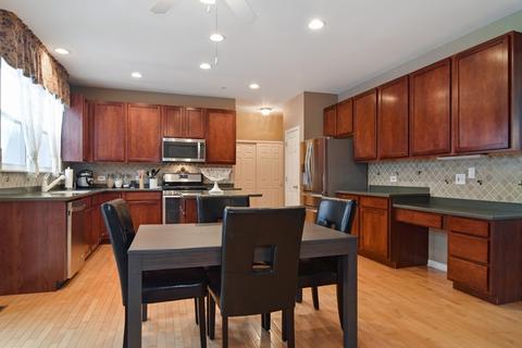 6090 Irene Dr, Hoffman Estates, IL 60192 photo 6