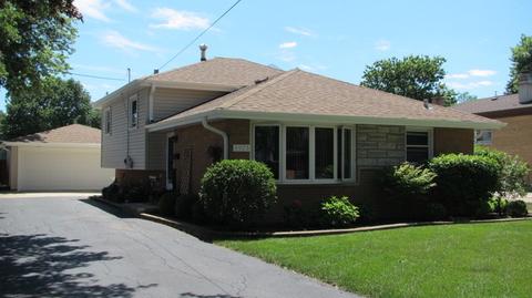 5923 W Maple Ave, Berkeley, IL 60163 photo 1