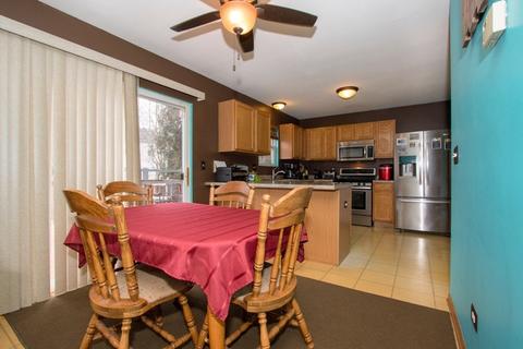 5802 Lake Pointe Dr, Plainfield, IL 60586 photo 10