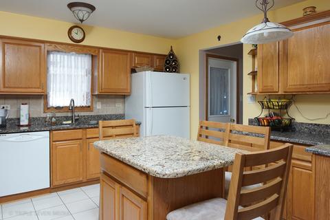 7916 W 80th St, Bridgeview, IL 60455 photo 10