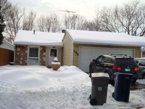 264 Waverly Dr, Elgin, IL 60120 photo 1