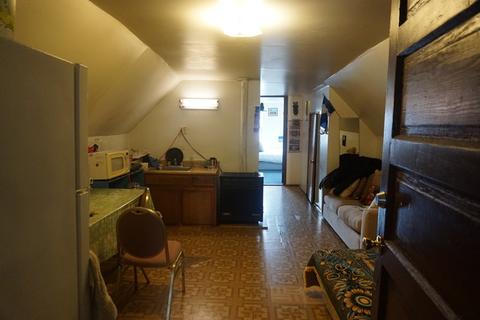 2963 N Gresham Ave, Chicago, IL 60618 photo 10