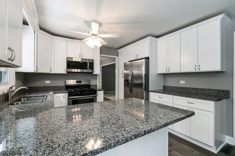 814 Brookside Dr, Bartlett, IL 60103 photo 7