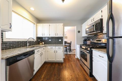 467 Briarcliff Ln, Bartlett, IL 60103 photo 4