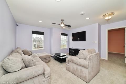 393 Brockton Ave, Elgin, IL 60124 photo 12