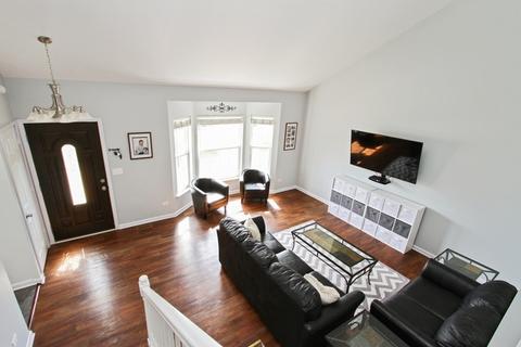 5922 Jordan Ct, Mchenry, IL 60050 photo 2