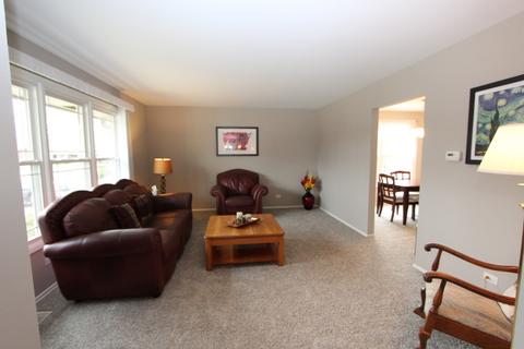 1372 Blair Ln, Hoffman Estates, IL 60169 photo 12