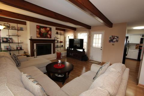 1372 Blair Ln, Hoffman Estates, IL 60169 photo 8