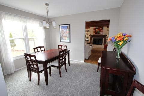 1372 Blair Ln, Hoffman Estates, IL 60169 photo 9