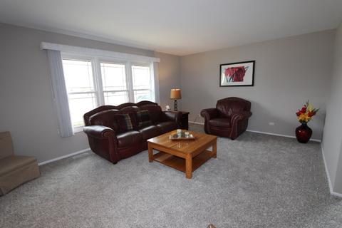 1372 Blair Ln, Hoffman Estates, IL 60169 photo 11