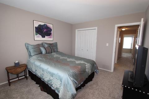 1372 Blair Ln, Hoffman Estates, IL 60169 photo 24
