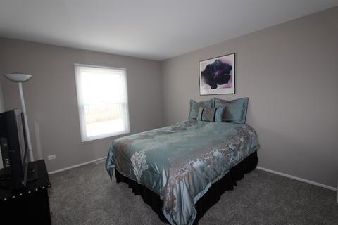 1372 Blair Ln, Hoffman Estates, IL 60169 photo 25