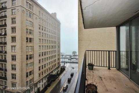 71 E Division St #901, Chicago, IL 60610 photo 8