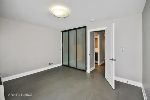 71 E Division St #901, Chicago, IL 60610 photo 13