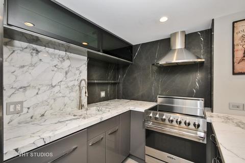 71 E Division St #901, Chicago, IL 60610 photo 5