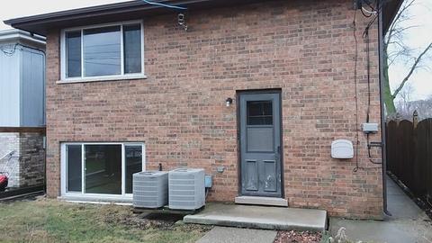 7404 W 59th St, Summit, IL 60501 photo 3