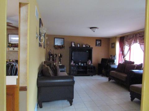 1319 Devonshire Dr, Joliet, IL 60435 photo 3