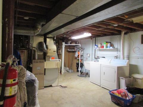 1319 Devonshire Dr, Joliet, IL 60435 photo 16