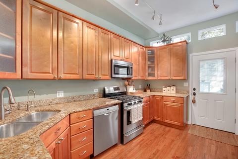 640 E Bowen Ave, Chicago, IL 60653 photo 11