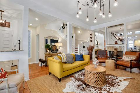 640 E Bowen Ave, Chicago, IL 60653 photo 2