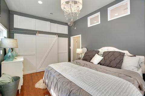 640 E Bowen Ave, Chicago, IL 60653 photo 16