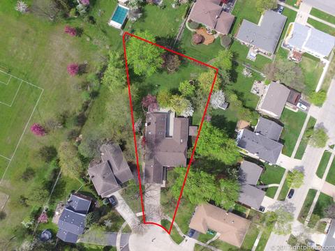 374 E Aberdeen Ct, Elmhurst, IL 60126 photo 2