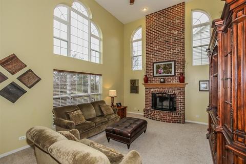 235 Hearthstone Dr, Bartlett, IL 60103 photo 13