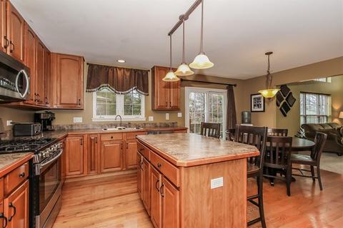 235 Hearthstone Dr, Bartlett, IL 60103 photo 7