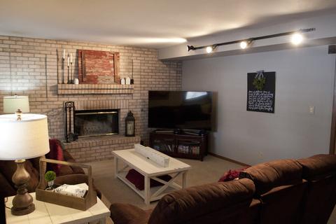 209 N Bauer Rd, Mchenry, IL 60050 photo 10