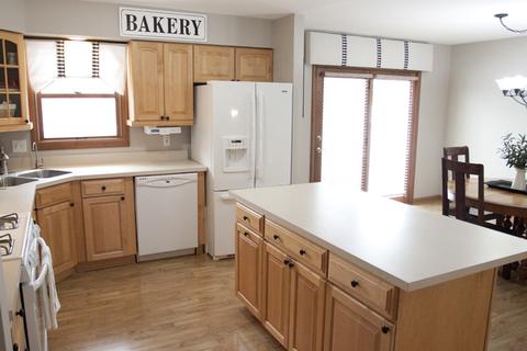 209 N Bauer Rd, Mchenry, IL 60050 photo 2