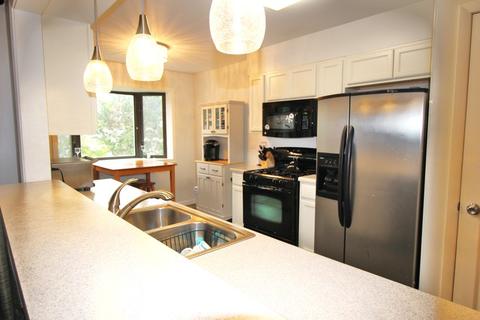 215 Walters Ln #2B, Itasca, IL 60143 photo 6