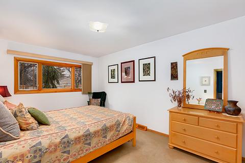 370 Pinehurst Dr, Des Plaines, IL 60016 photo 20