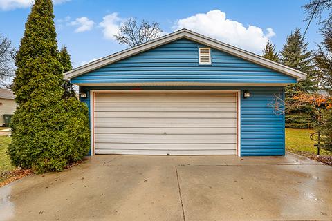 370 Pinehurst Dr, Des Plaines, IL 60016 photo 25