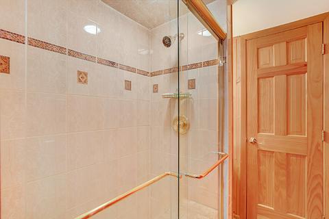 370 Pinehurst Dr, Des Plaines, IL 60016 photo 18