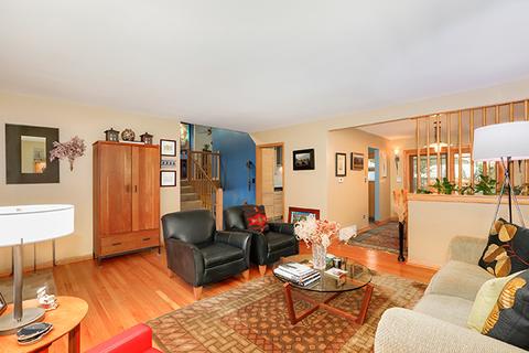 370 Pinehurst Dr, Des Plaines, IL 60016 photo 11