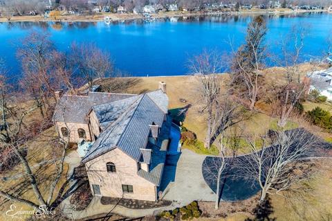 2723 Regner Rd, Mchenry, IL 60051 photo 4