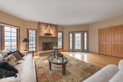 2723 Regner Rd, Mchenry, IL 60051 photo 6