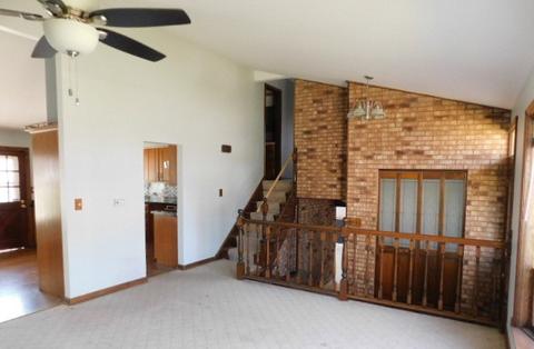 1913 E Maya Ln, Mount Prospect, IL 60056 photo 3