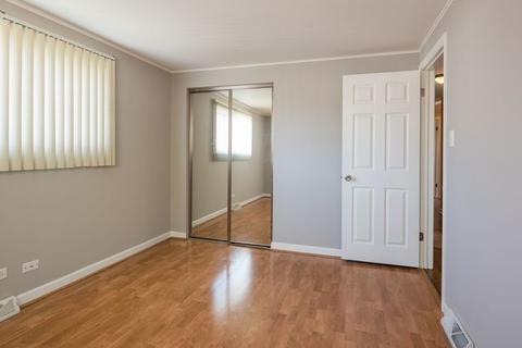 21 Ambleside Rd, Des Plaines, IL 60016 photo 17